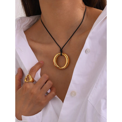 Collier Cassandra