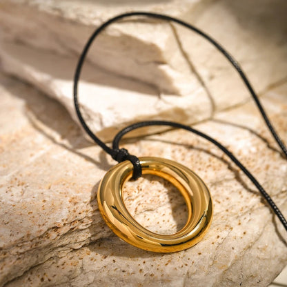 Collier Cassandra